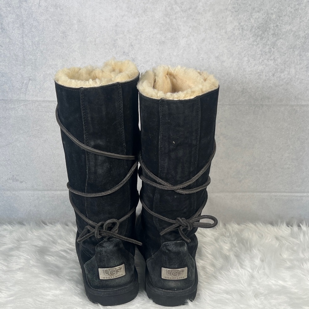 UGG uptown winter boots Size 9 - Picture 3 of 6